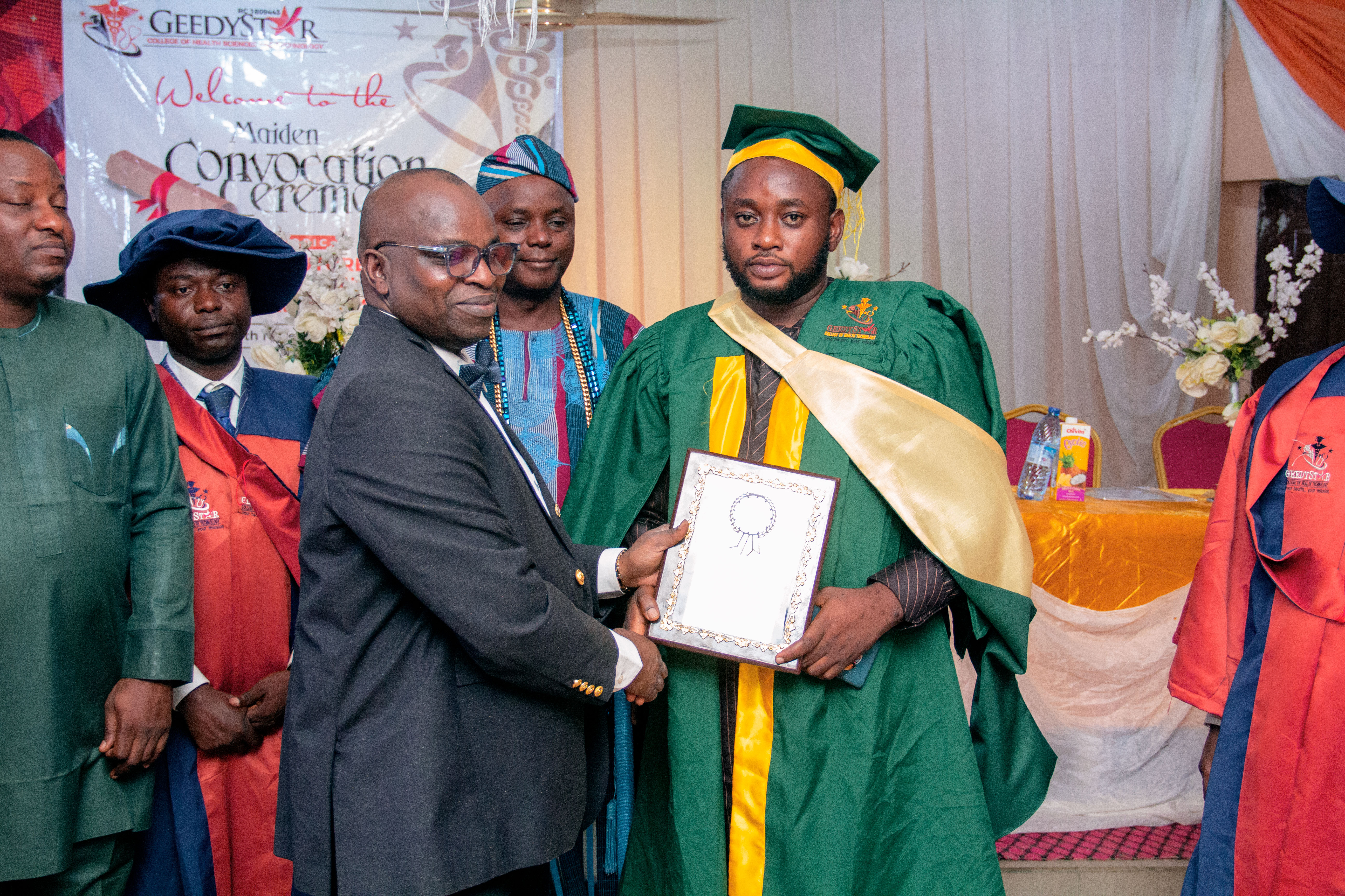 Open door to geedystar